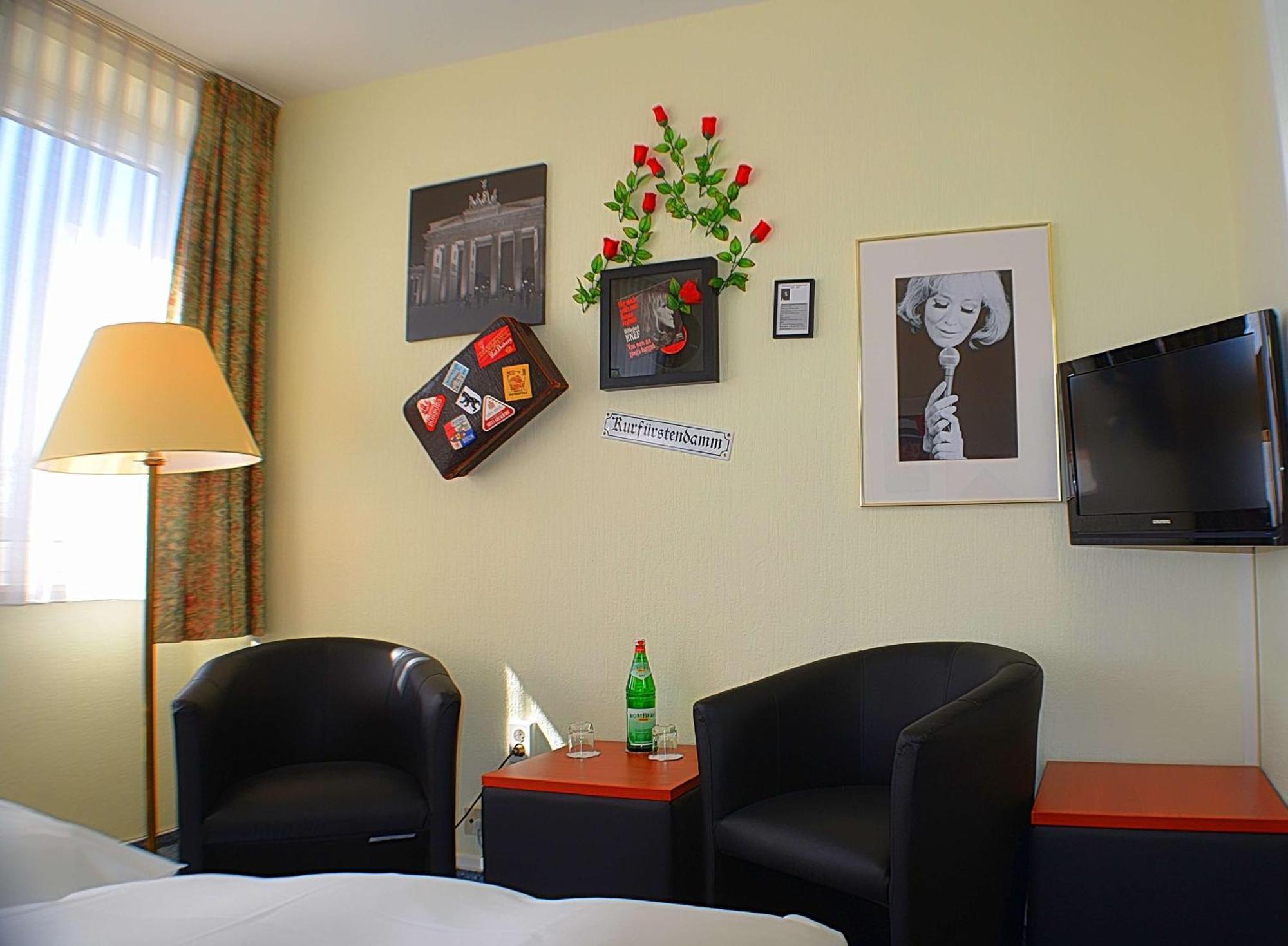 Hotel Retro - Art -