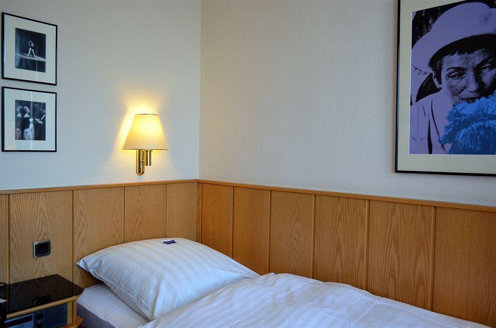 Hotel Retro - Art -