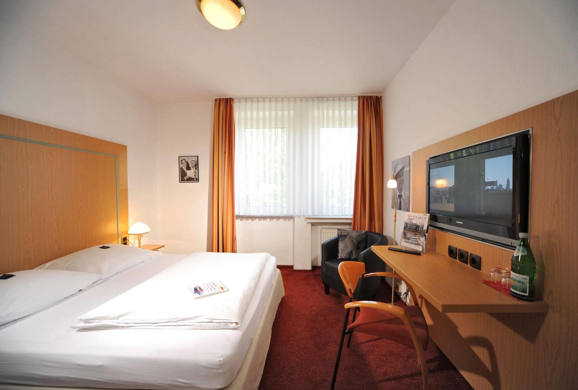 Retro - Art - Hotel 2*